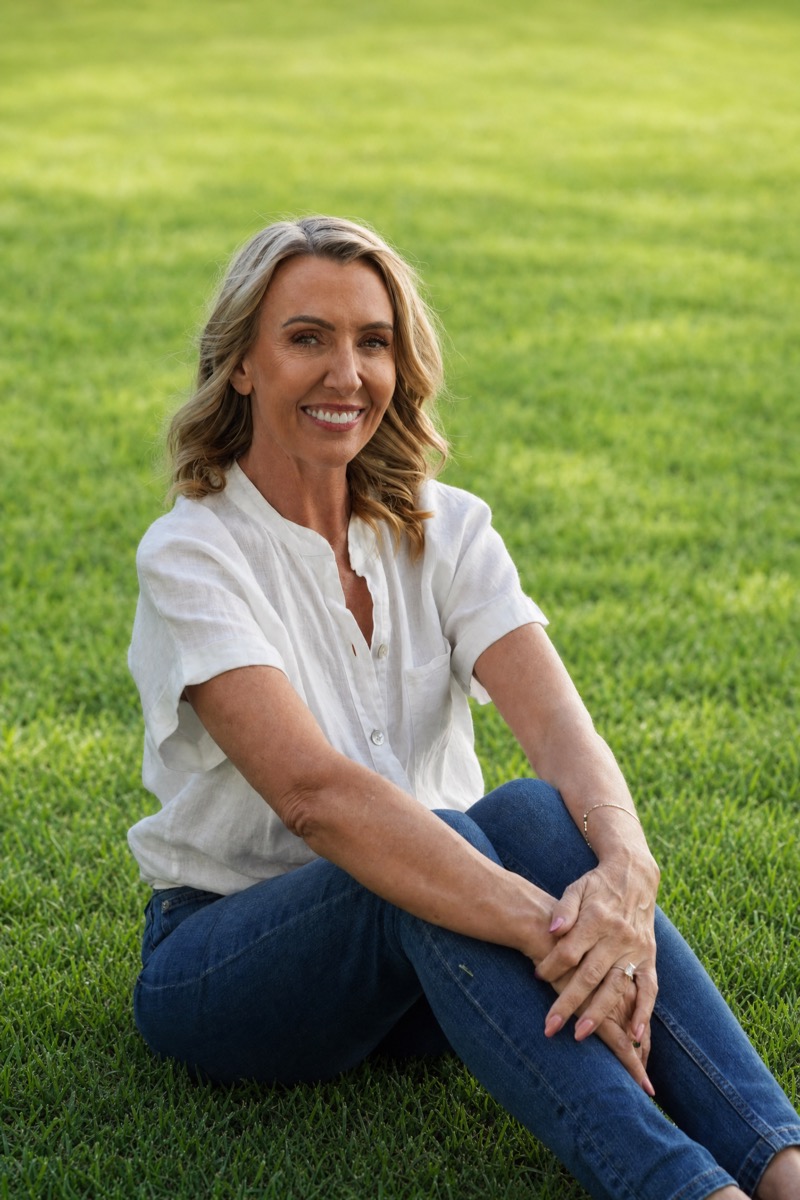 Lyndall Healey — warm, approachable perinatal therapist
